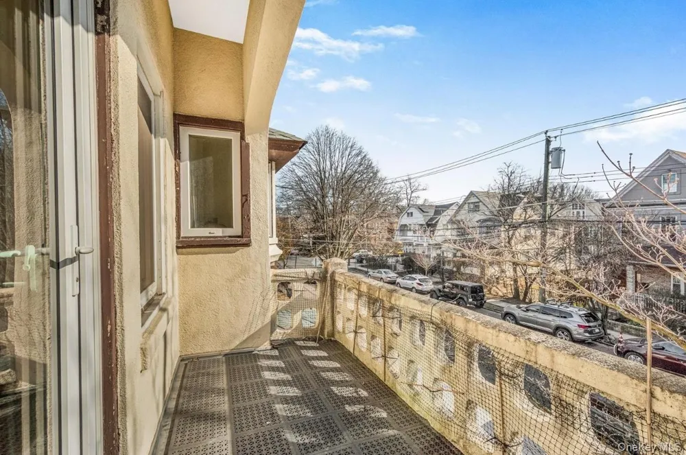 409 W 261st Street #2 Bronx, NY 10471