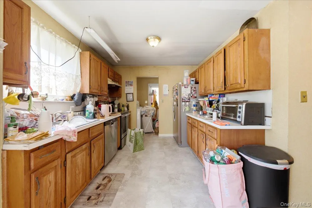7 Apple Blossom Lane Patchogue, NY 11772
