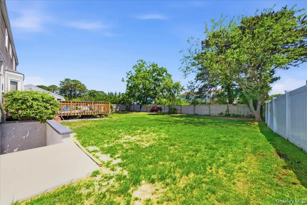 7 Apple Blossom Lane Patchogue, NY 11772