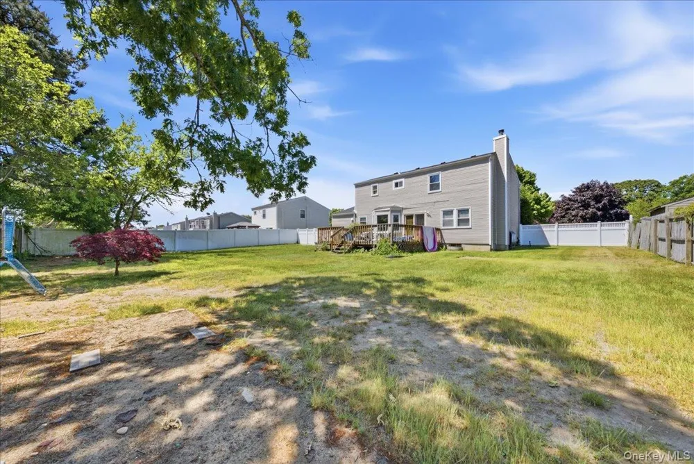 7 Apple Blossom Lane Patchogue, NY 11772