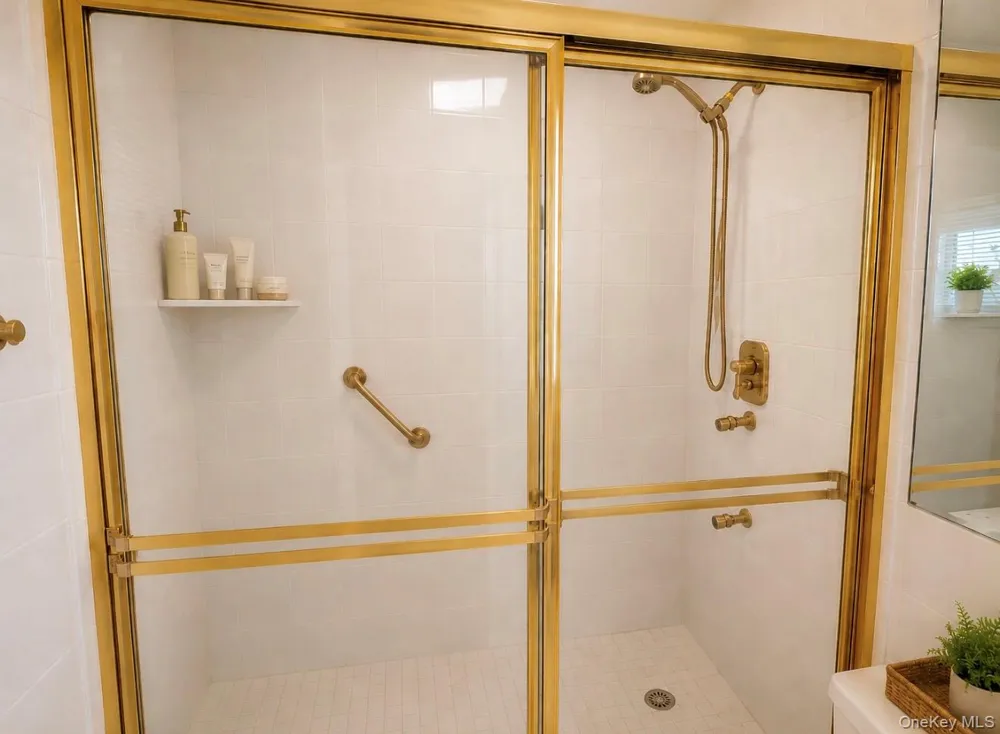 35 Library Avenue #8 R Westhampton Beach, NY 11978