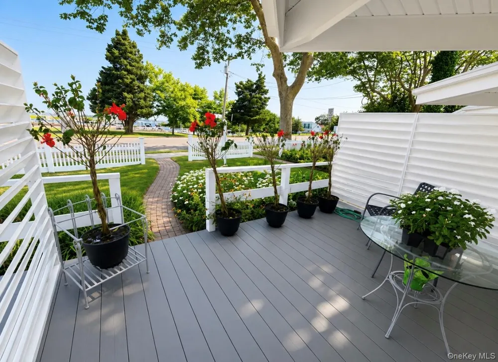 35 Library Avenue #8 R Westhampton Beach, NY 11978