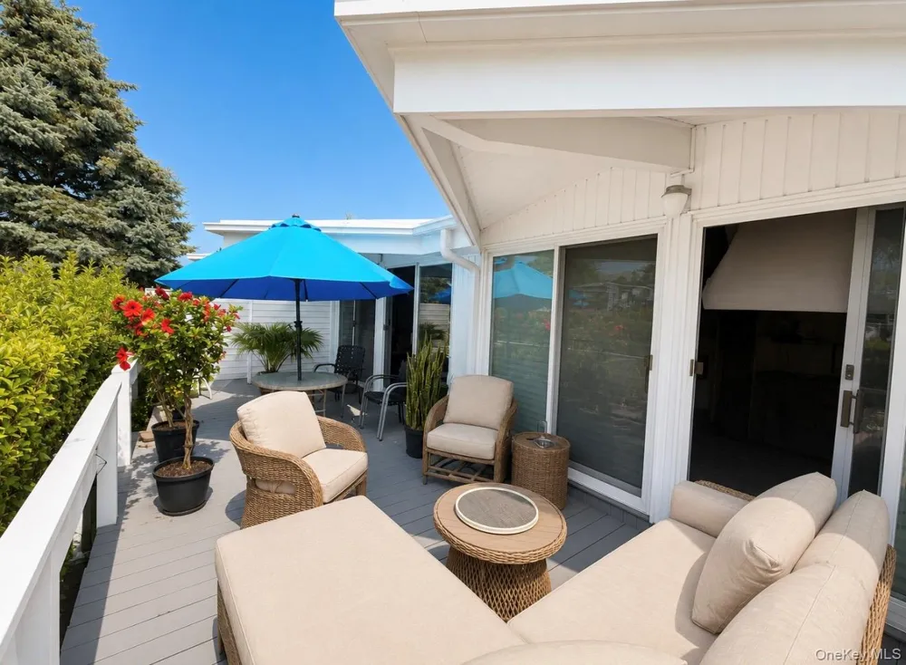 35 Library Avenue #8 R Westhampton Beach, NY 11978