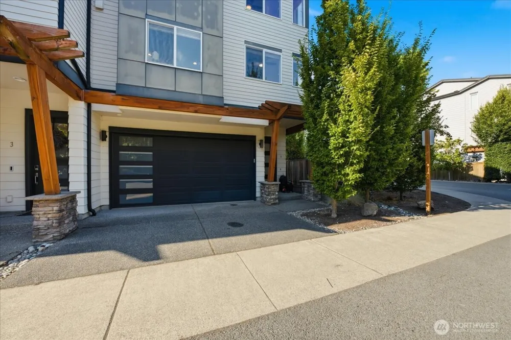 19225 Damson Road #F-4 Lynnwood, WA 98036