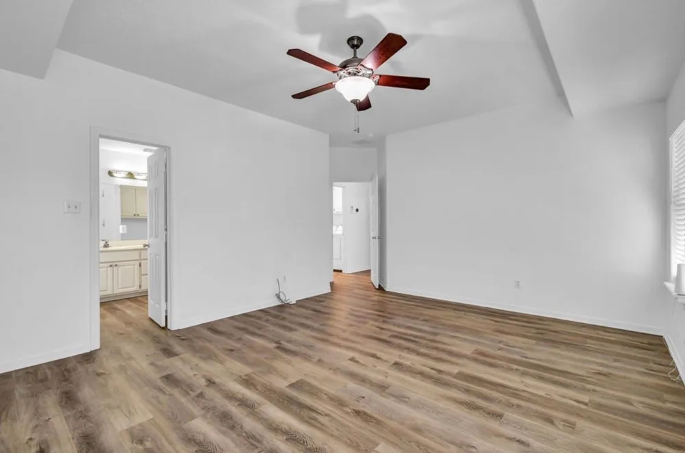 218 Lexington Avenue Clute, TX 77531