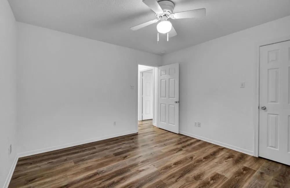 218 Lexington Avenue Clute, TX 77531