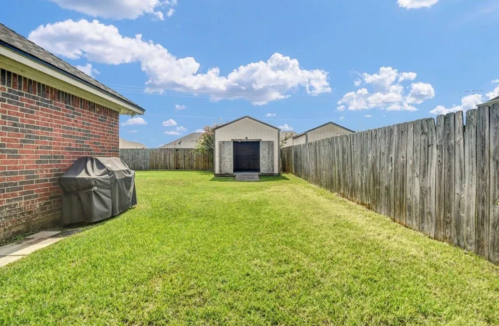 218 Lexington Avenue Clute, TX 77531