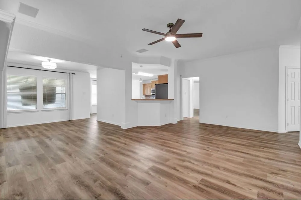 218 Lexington Avenue Clute, TX 77531