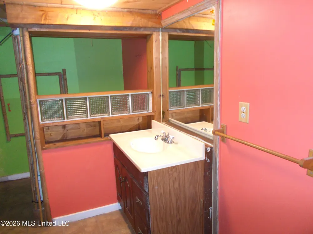1725 Snow Lake Drive Ashland, MS 38603