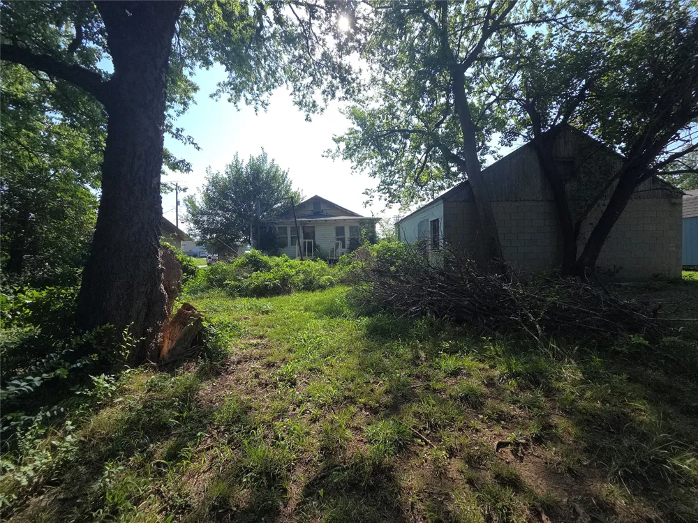 605 S Linwood Cushing, OK 74023