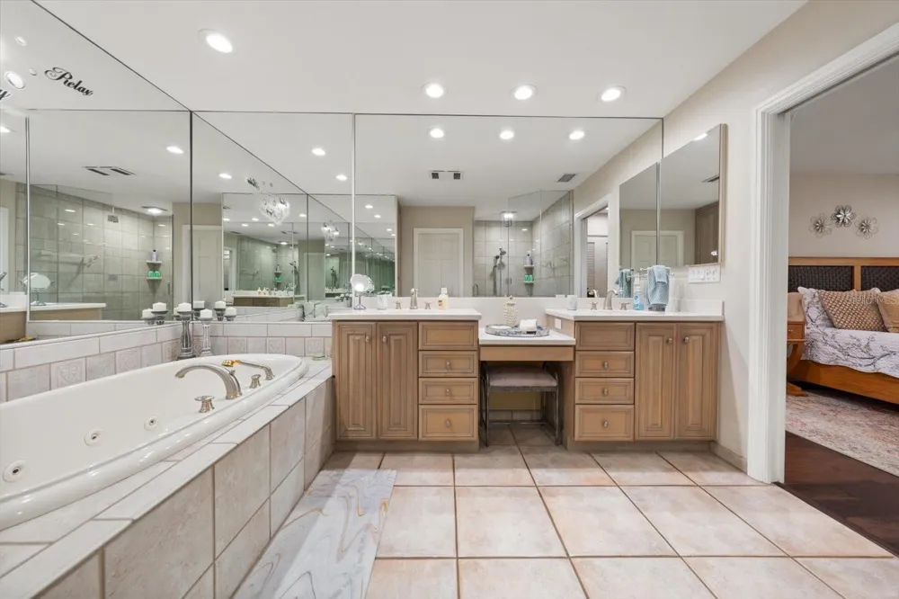 2308 BEACH TRAIL Indian Rocks Beach, FL 33785