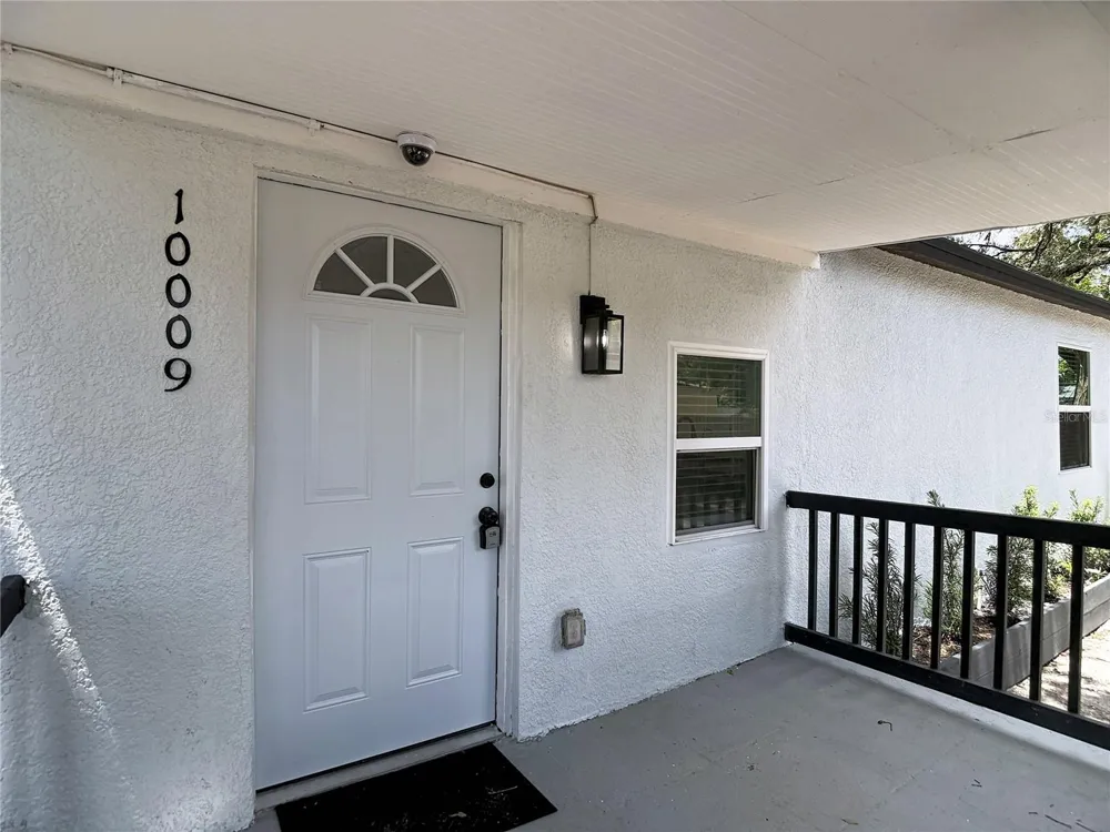 10009 FLORENCE AVENUE Tampa, FL 33612