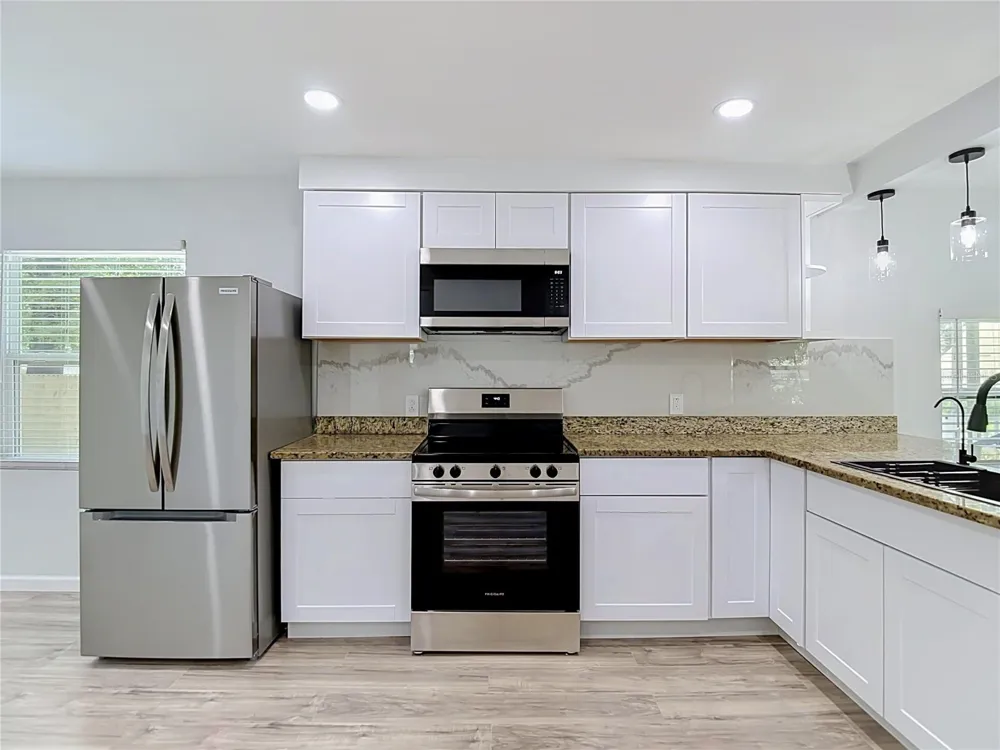 10009 FLORENCE AVENUE Tampa, FL 33612