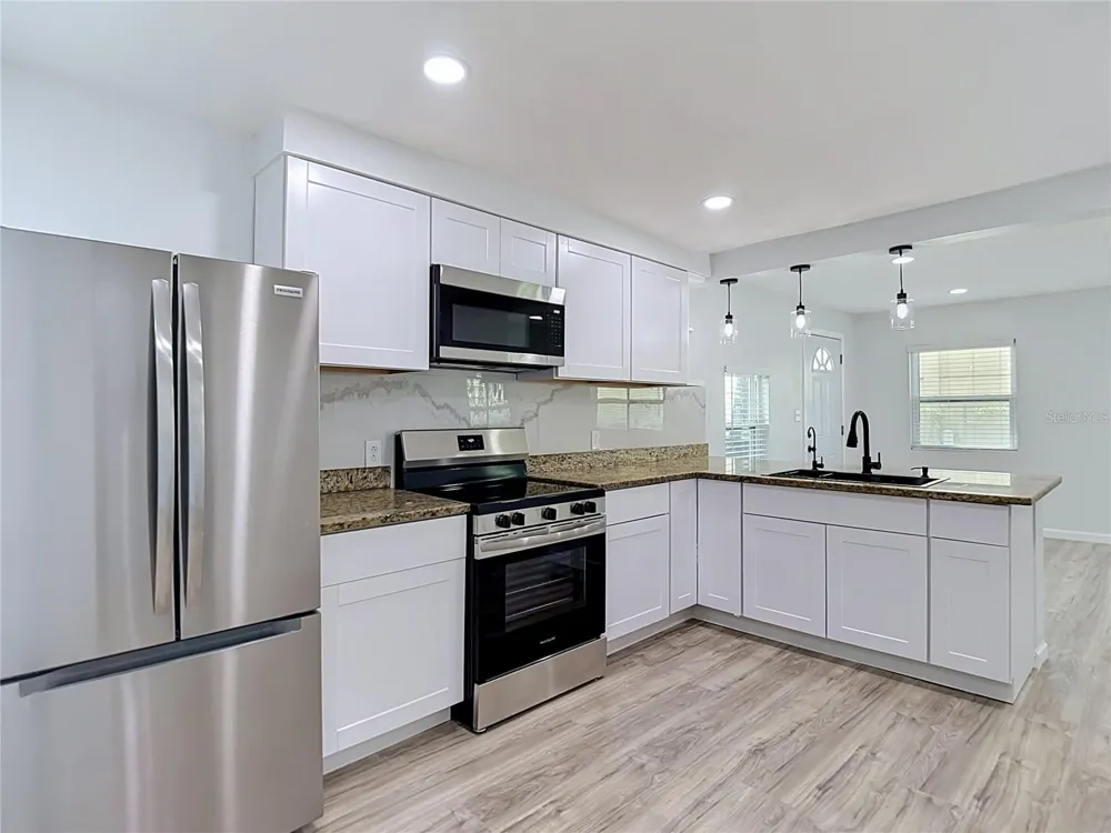 10009 FLORENCE AVENUE Tampa, FL 33612