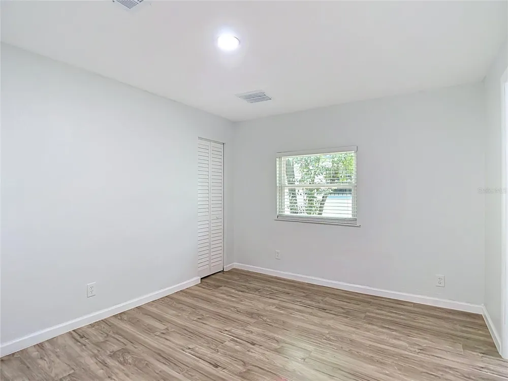10009 FLORENCE AVENUE Tampa, FL 33612