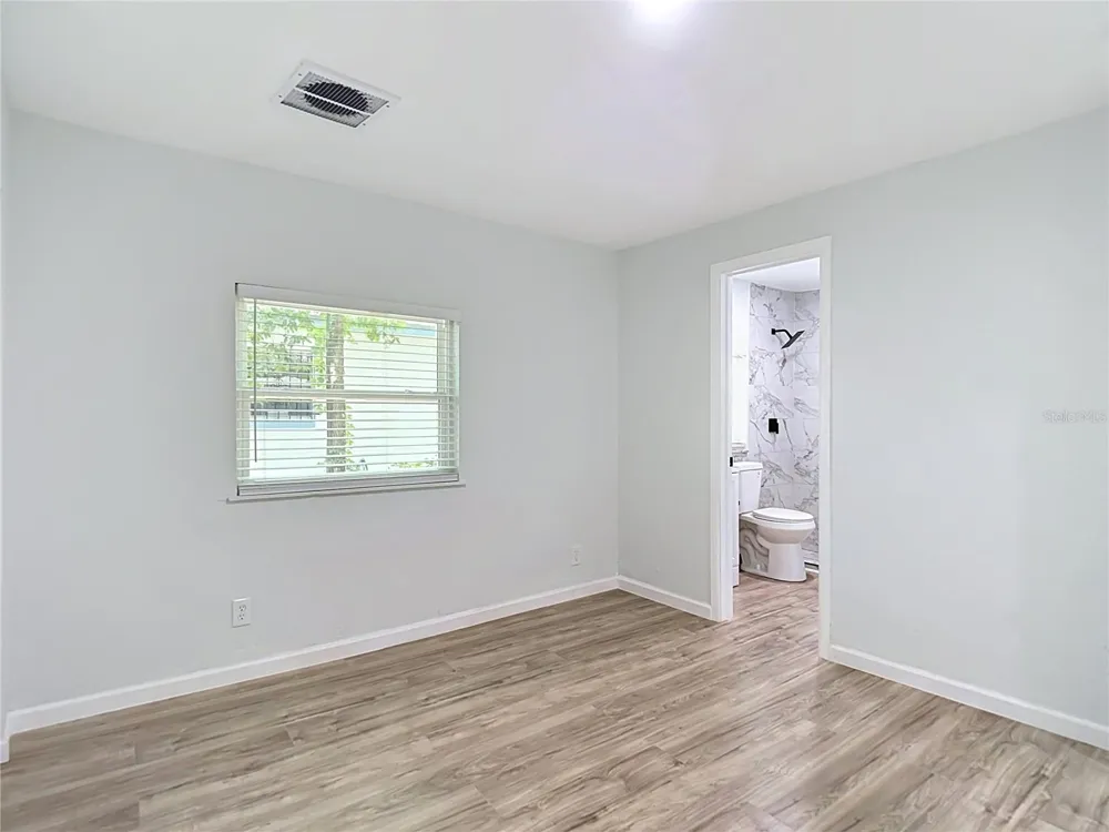 10009 FLORENCE AVENUE Tampa, FL 33612