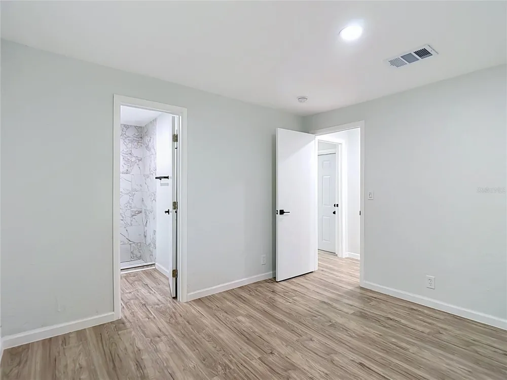 10009 FLORENCE AVENUE Tampa, FL 33612