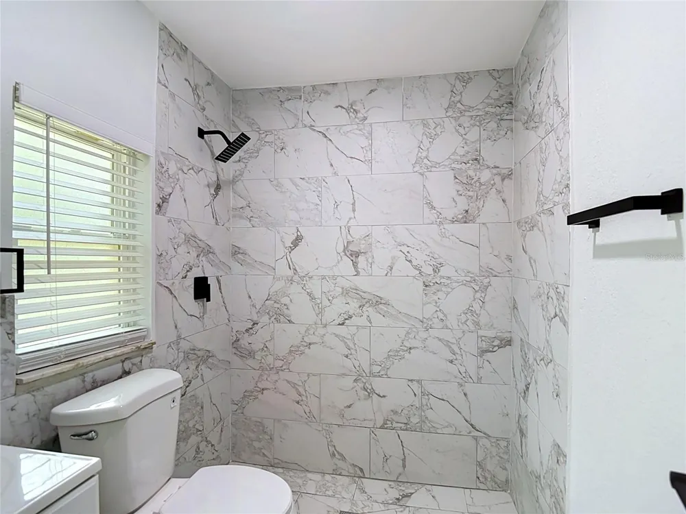 10009 FLORENCE AVENUE Tampa, FL 33612