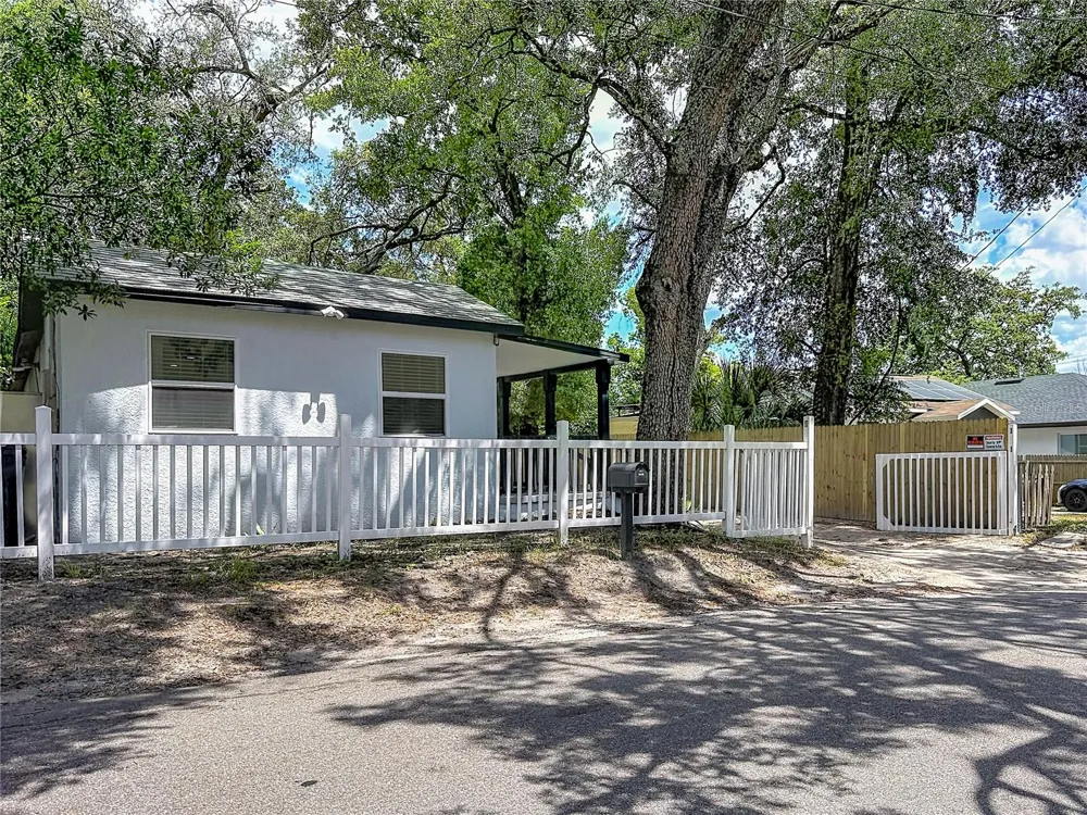 10009 FLORENCE AVENUE Tampa, FL 33612