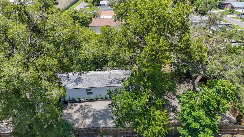 10009 FLORENCE AVENUE Tampa, FL 33612