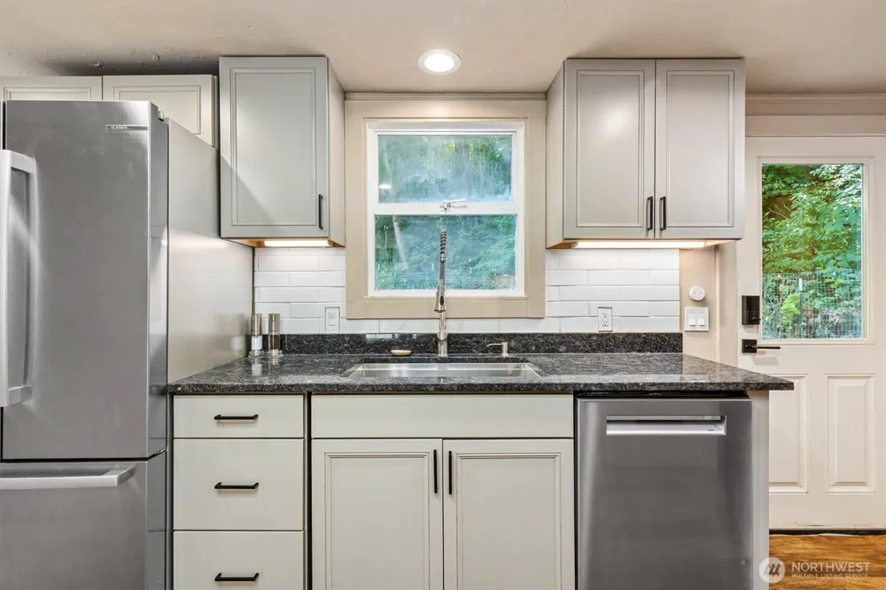 8233 NE 169th Street Kenmore, WA 98028