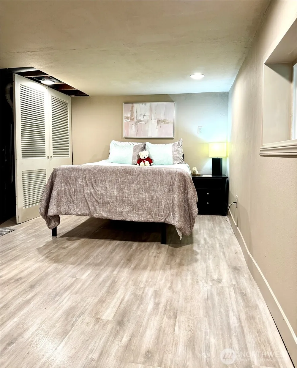 8233 NE 169th Street Kenmore, WA 98028