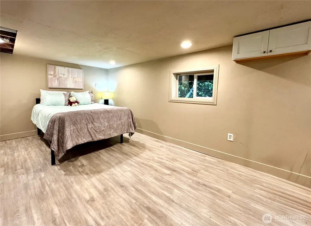 8233 NE 169th Street Kenmore, WA 98028