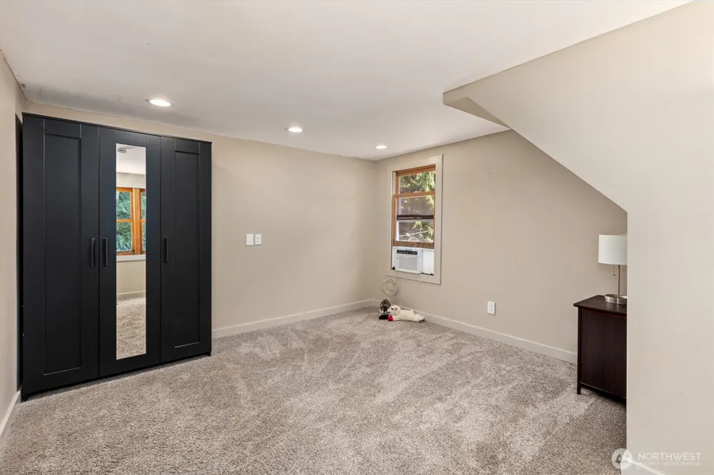 8233 NE 169th Street Kenmore, WA 98028