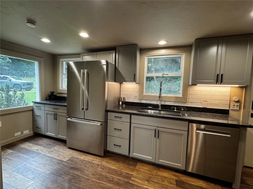 8233 NE 169th Street Kenmore, WA 98028