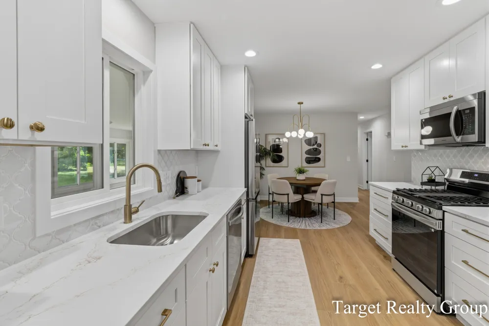 11648 Woodgate Drive NW Grand Rapids, MI 49534