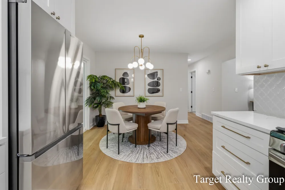 11648 Woodgate Drive NW Grand Rapids, MI 49534