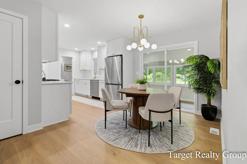 11648 Woodgate Drive NW Grand Rapids, MI 49534