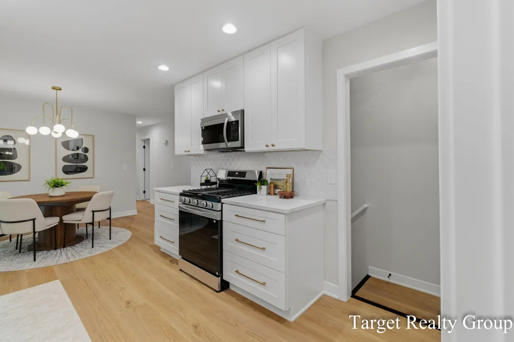 11648 Woodgate Drive NW Grand Rapids, MI 49534