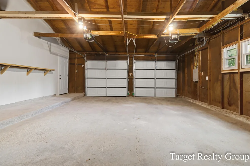 11648 Woodgate Drive NW Grand Rapids, MI 49534