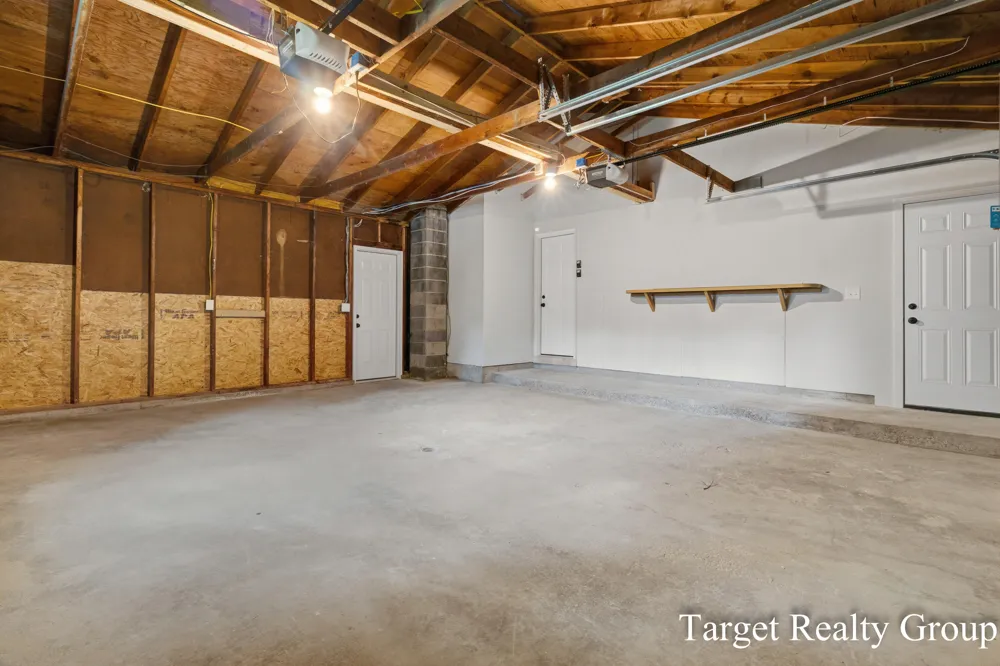 11648 Woodgate Drive NW Grand Rapids, MI 49534