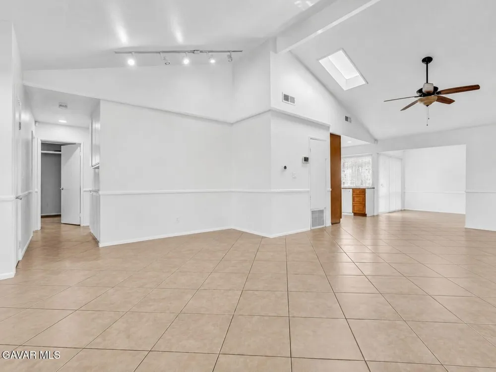 25790 Parada Drive Santa Clarita, CA 91355