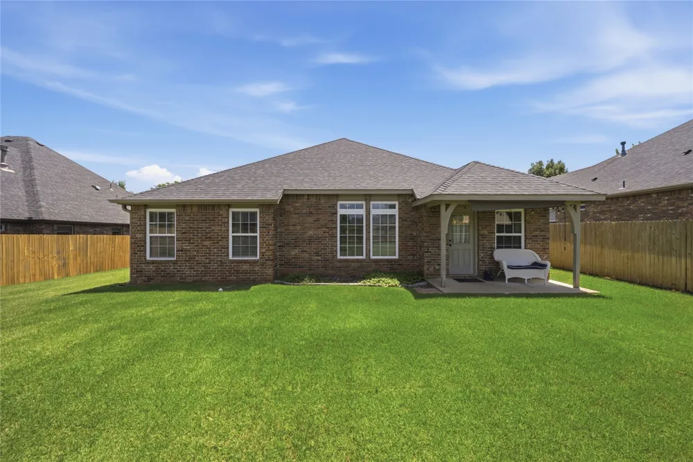 3906 S Maple Avenue Sand Springs, OK 74063