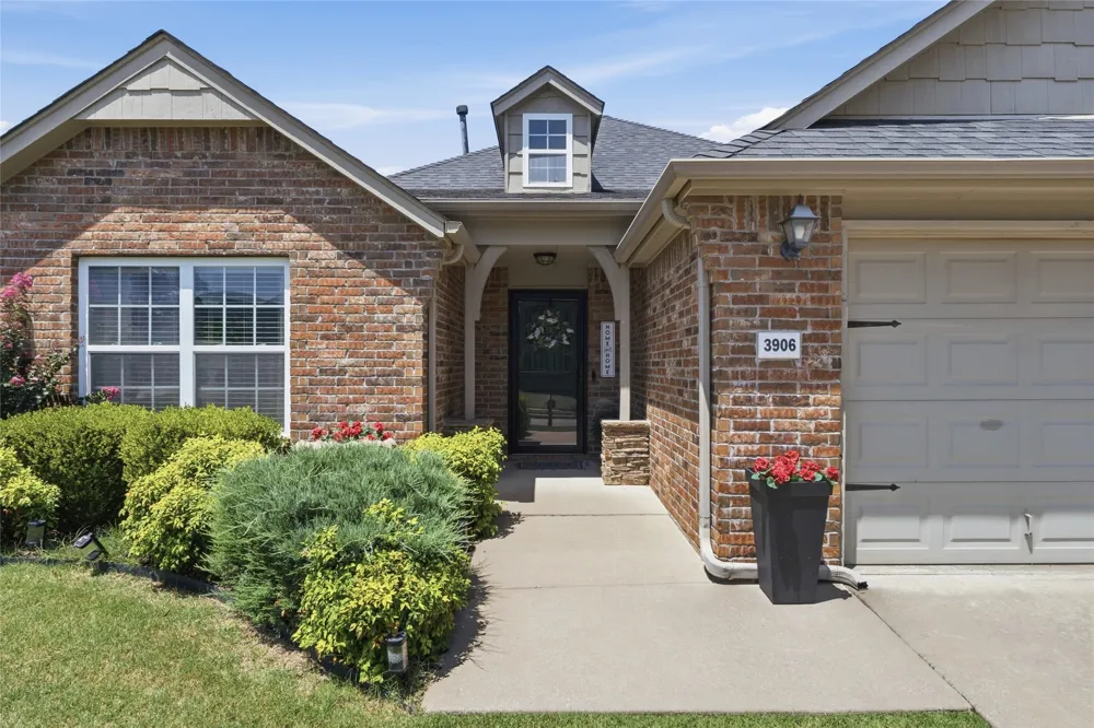 3906 S Maple Avenue Sand Springs, OK 74063