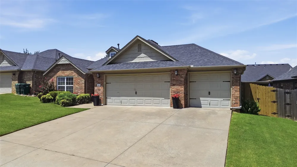 3906 S Maple Avenue Sand Springs, OK 74063