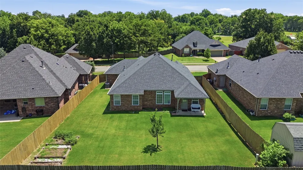 3906 S Maple Avenue Sand Springs, OK 74063