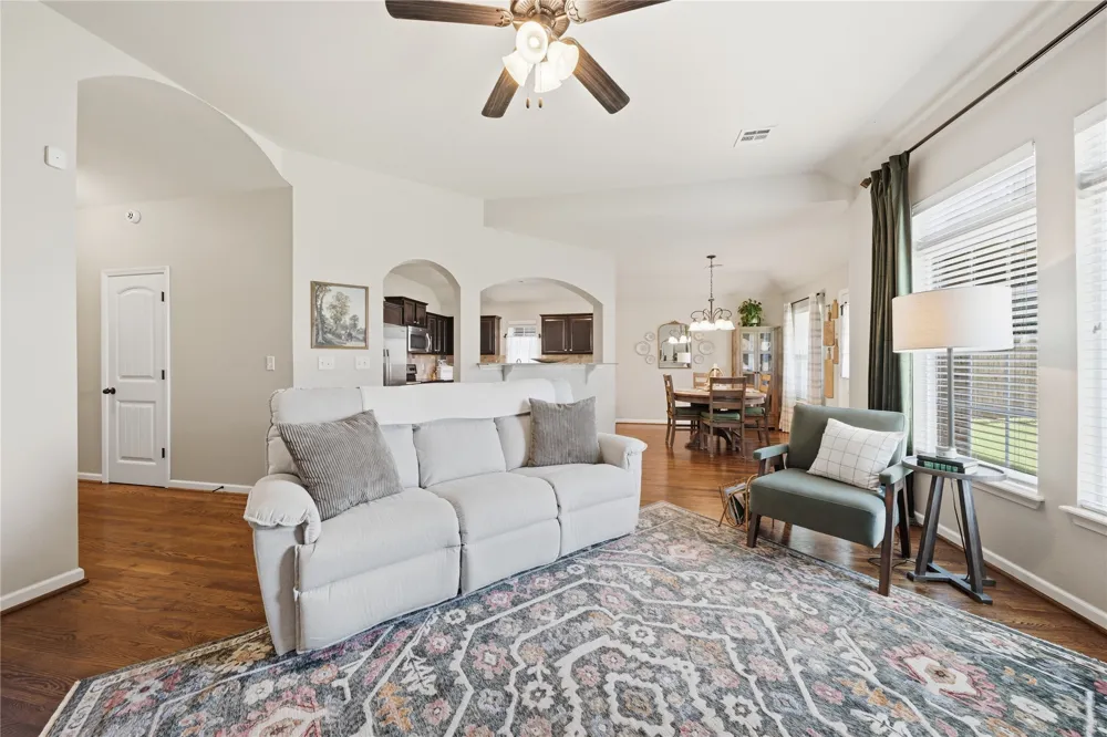 3906 S Maple Avenue Sand Springs, OK 74063