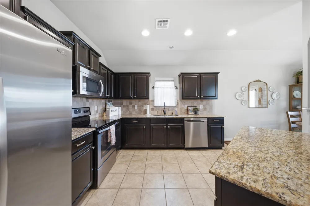 3906 S Maple Avenue Sand Springs, OK 74063