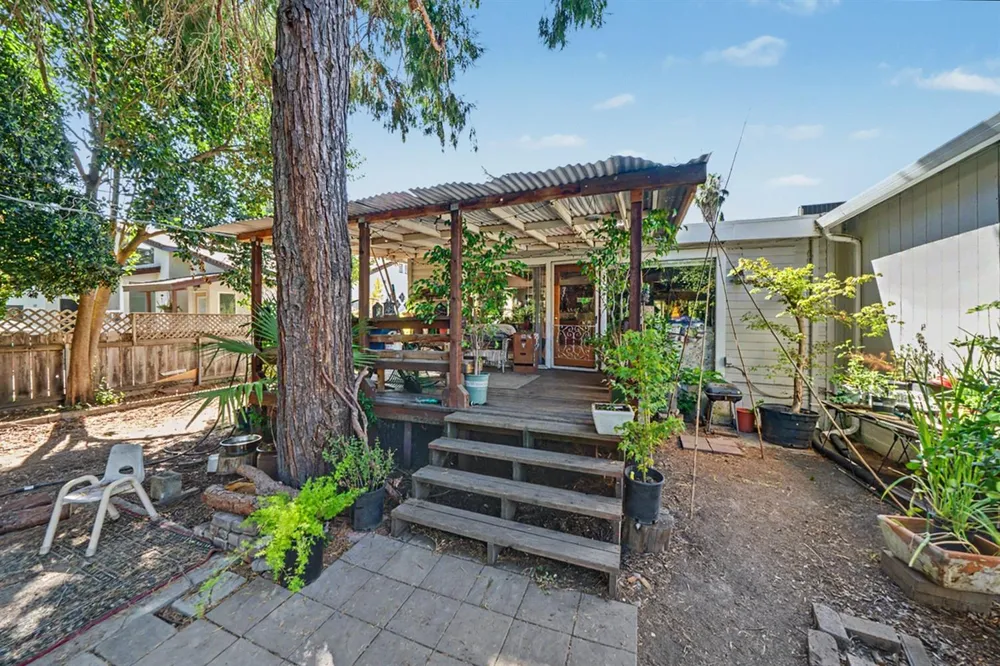 3253 Michigan Stockton, CA 95204