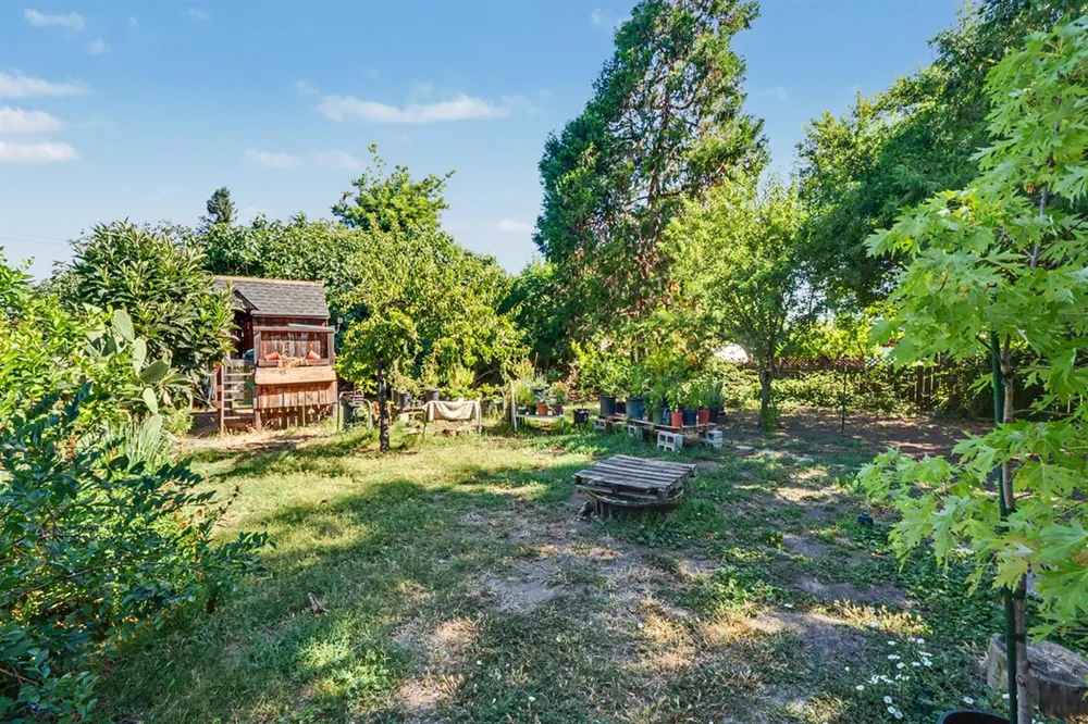 3253 Michigan Stockton, CA 95204