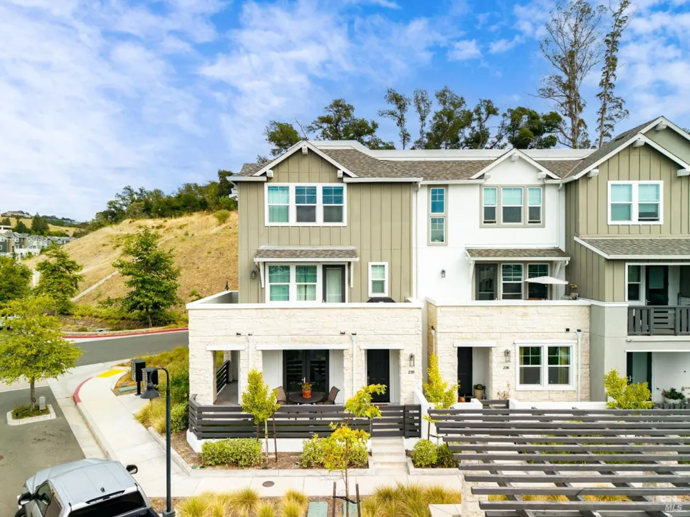 238 Semillon Lane Santa Rosa, CA 95403