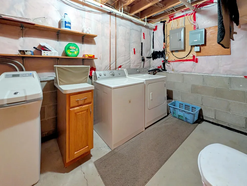 817 Daniel Drive Belle Plaine, MN 56011