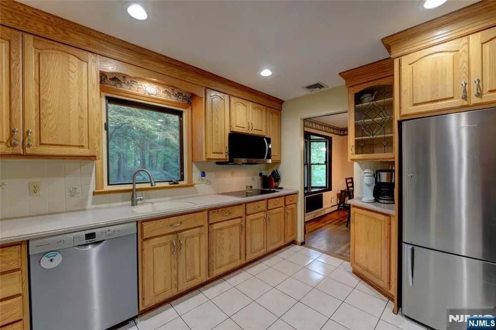 36 Lavina Trail Jefferson Township, NJ 07438