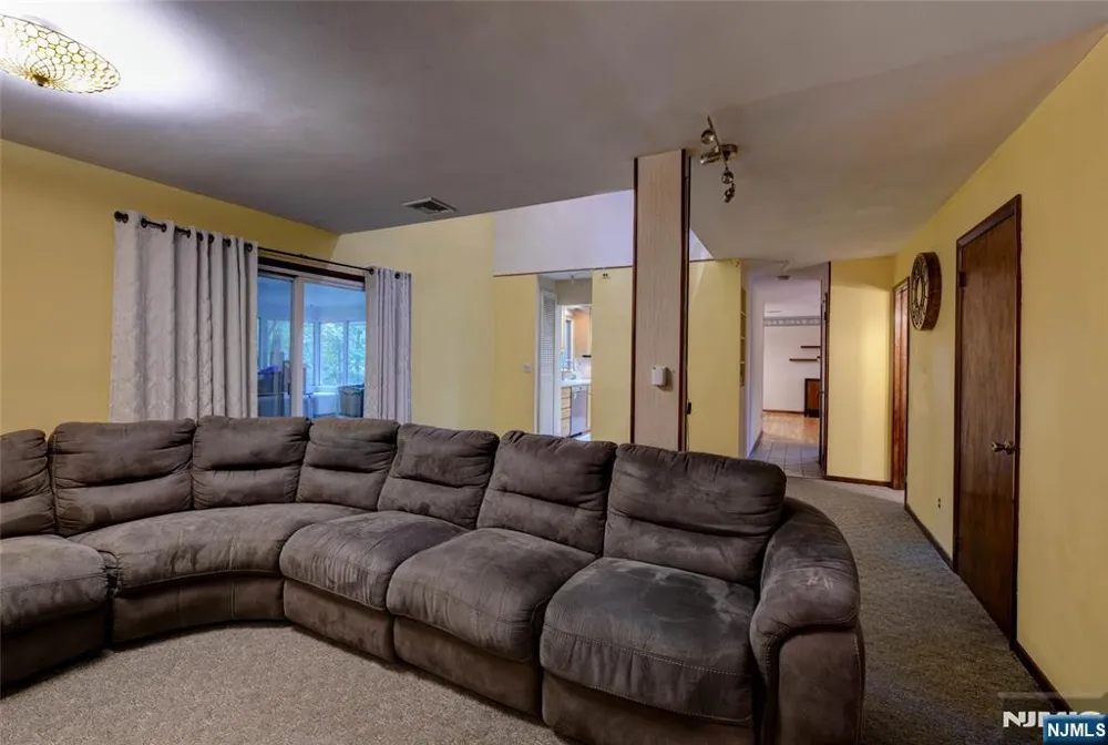 36 Lavina Trail Jefferson Township, NJ 07438