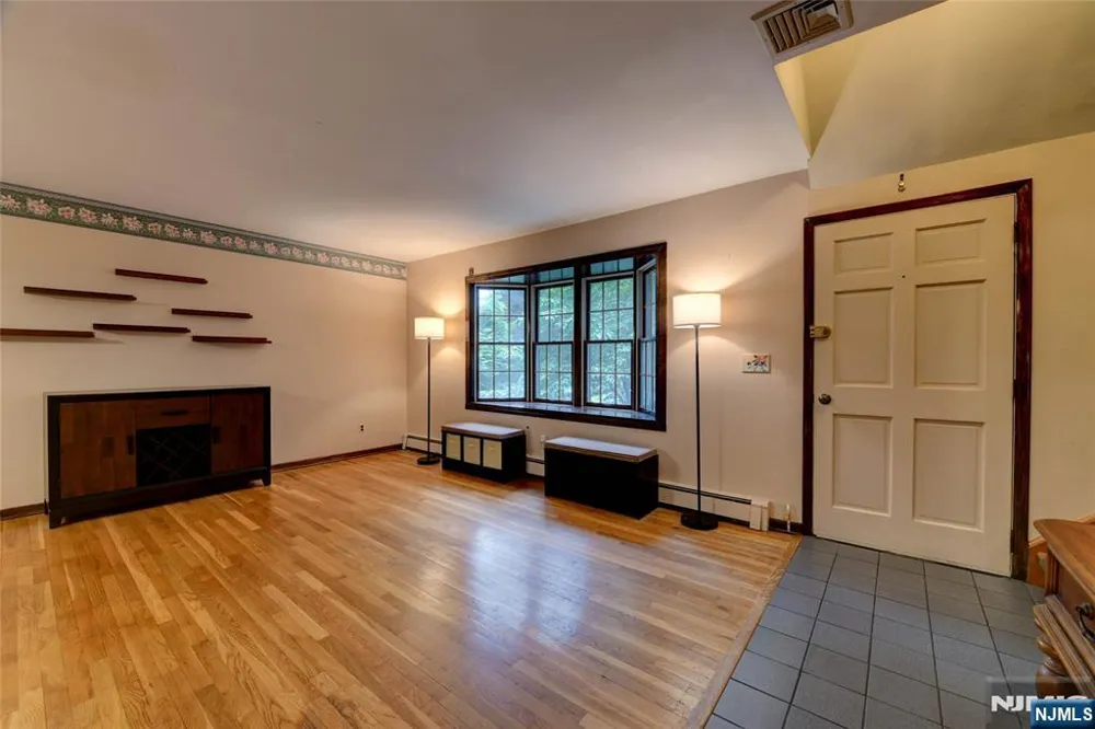 36 Lavina Trail Jefferson Township, NJ 07438