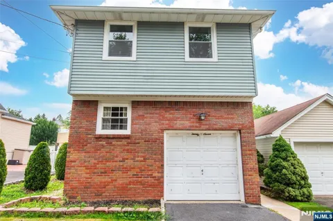 27 Spencer Avenue